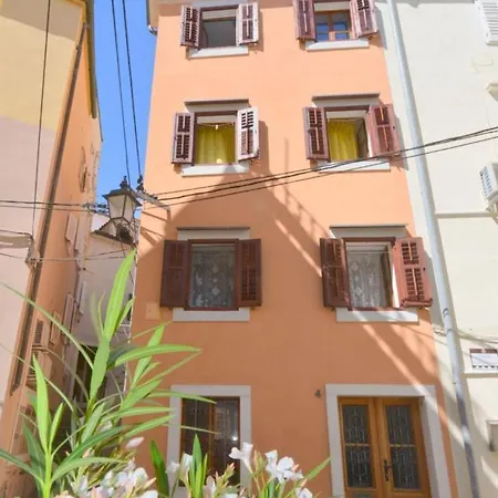 Nada Privat bolig Piran